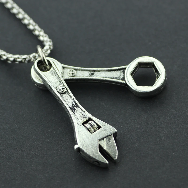 Fashion Biker Mechanic Wrench Spanner Necklace Novelty Design Retro Silvery Alloy Pendant Jewelry For Men's Cool Accessories