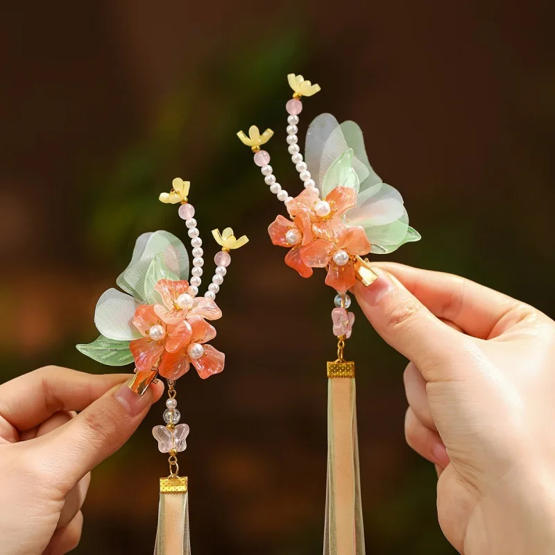 

Pink Butterfly & Floral Hair Clips for Girls – Tasseled Hanfu-Inspired Accessories in Traditional Chinese Style