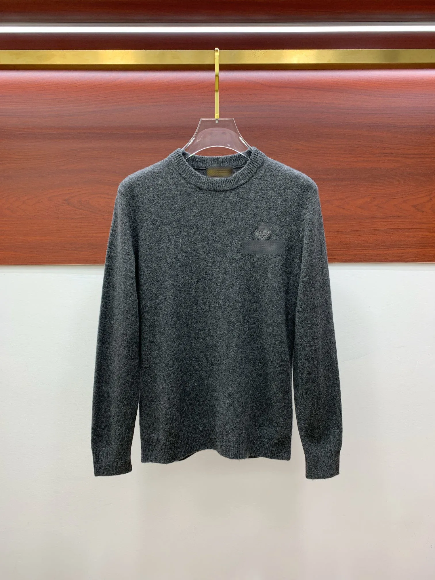 2025 DIKU   Men's boutique new round neck wool sweater. The wool fabric feels soft and sticky, and the material M-XXXL is very w