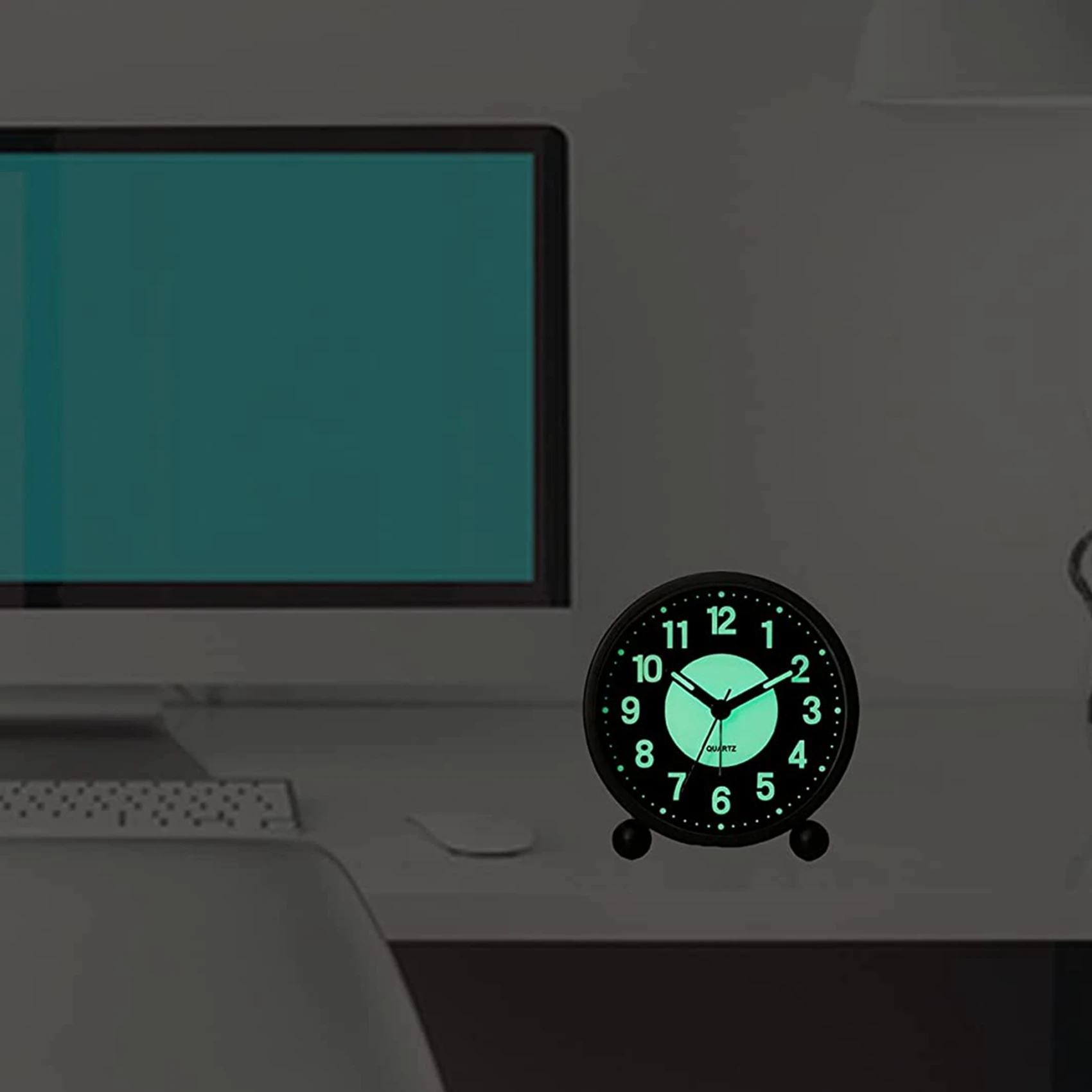 นาฬิกาปลุกเรืองแสงนาฬิกาตั้งโต๊ะแบบอนาล็อกเงียบ4นิ้วไม่ติ๊กใช้แบตเตอรี่พร้อมปลุกเสียงดังสำหรับห้องนอน