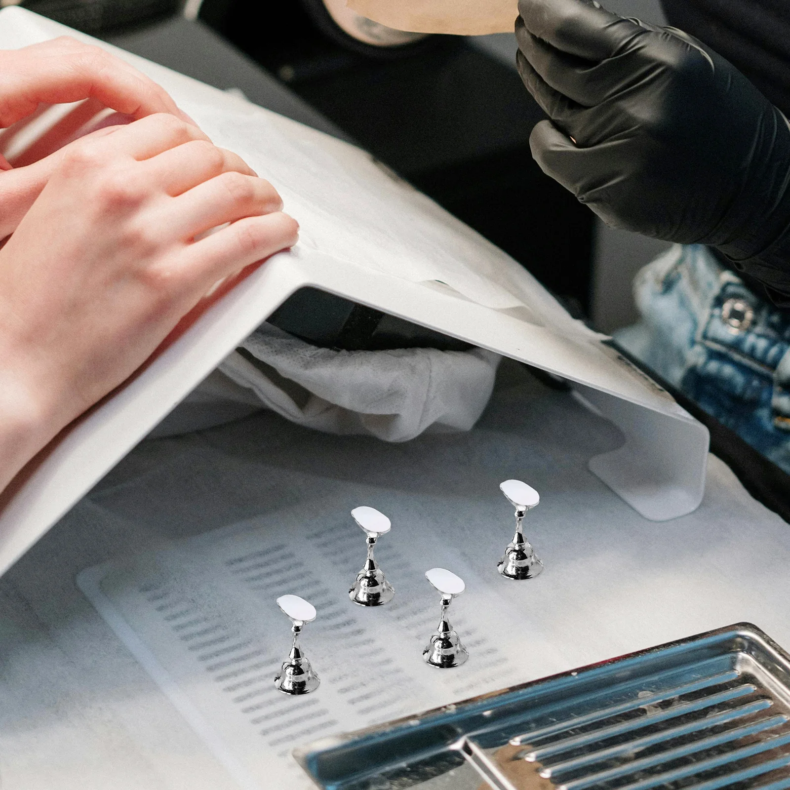 2 fogli adesivi biadesivi per supporto per unghie, trasparenti, a tenuta forte, per display per nail art, punti adesivi per manicure francese