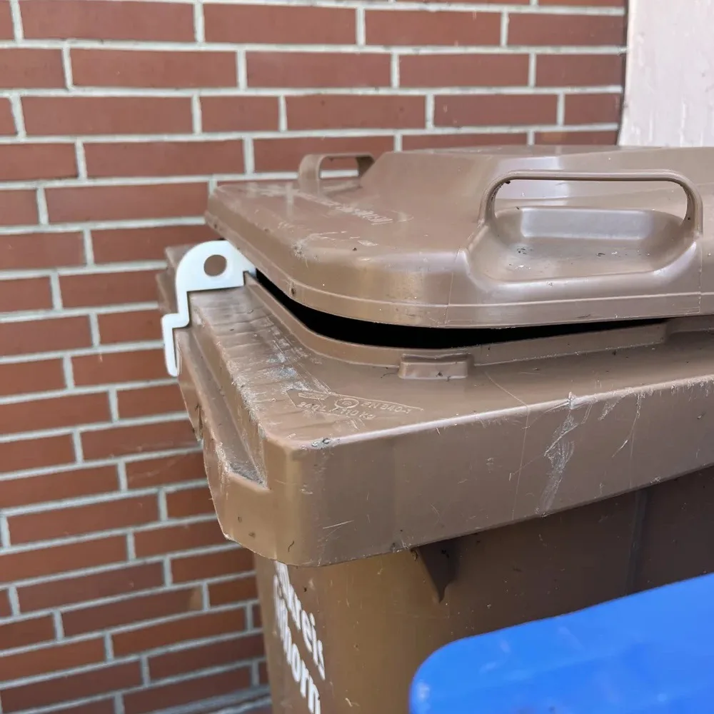New-Style Trash Can Bracket, Ventilated Trash Can Spacing Auxiliary Device