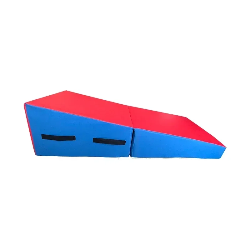 PVC Incline Wedge Shape Mats Portable Flooring for Indoor Gymnastics Practice Tumbling for Exercise