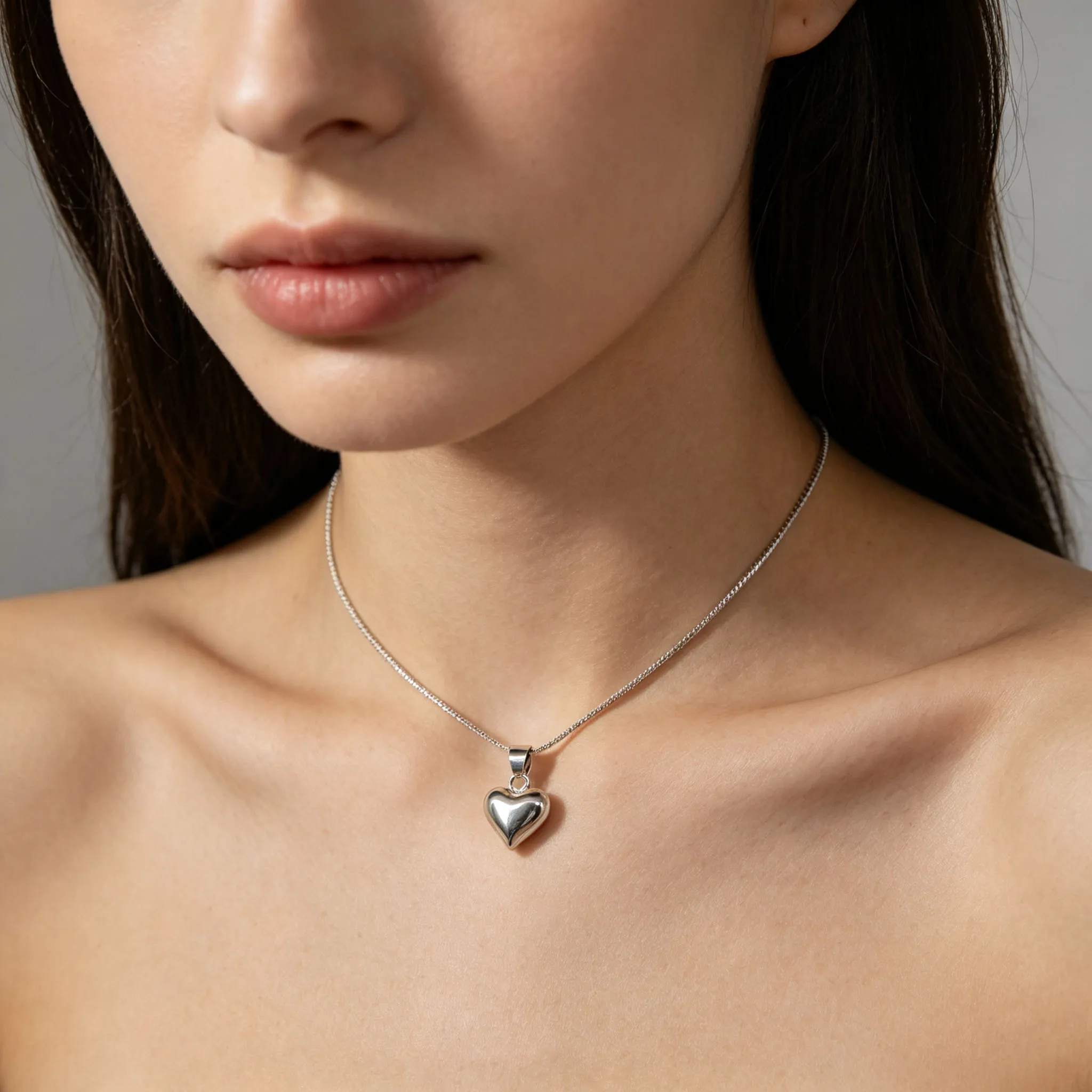 

Minimalist Heart Box Chain Necklace Glossy Silver Box Chain Romantic Love Heart Pendant Jewelry for Daily Wear & Gifts