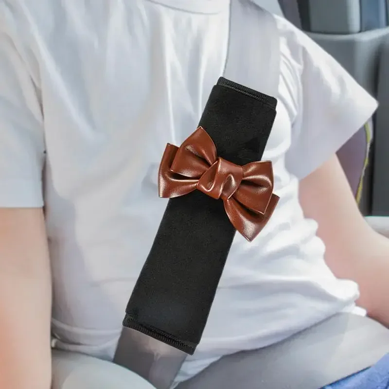 1pc-protetor-de-cinto-de-seguranca-infantil-para-carro-design-de-couro-com-laco-fofo-acessorio-de-moda-para-todas-as-estacoes-para-seguranca-e-conforto