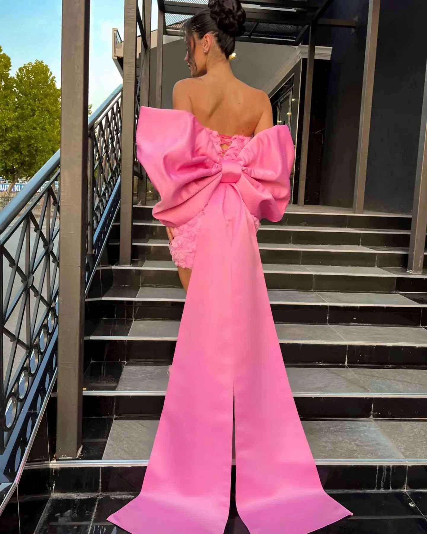 Chic Pink Big Bow Party Dresses Mini Length Bow Sleeves Long Train Short Cocktail Formal Dress Women Birthday Event Gala Gowns