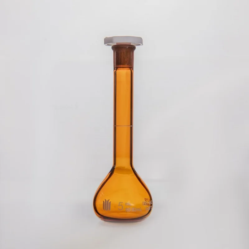 SYNTHWARE Brown volumetric flask, With plastic stopper, With batch testing certificate, Borosilicate glass, F81