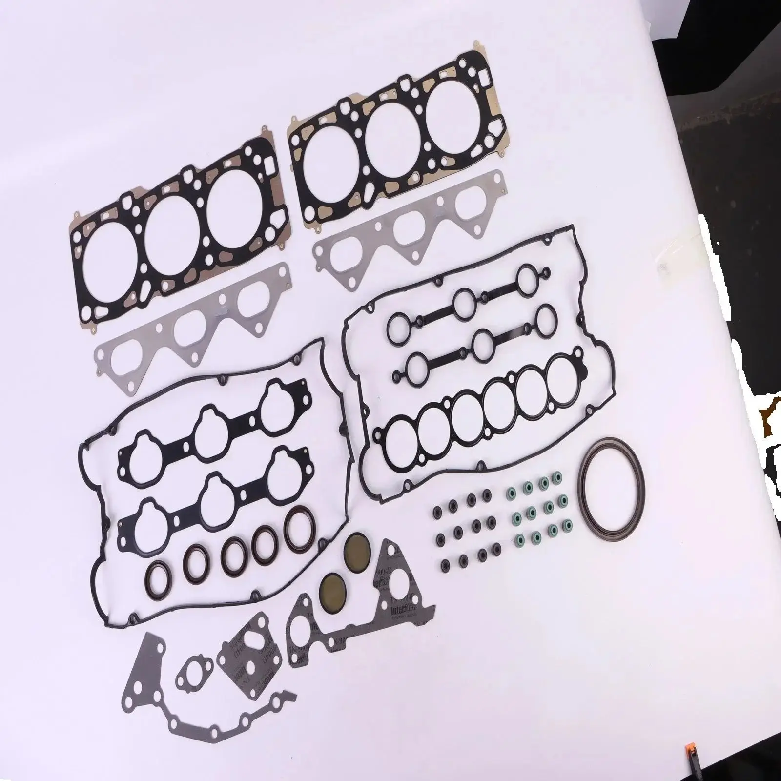 Engine Gasket Kit G…