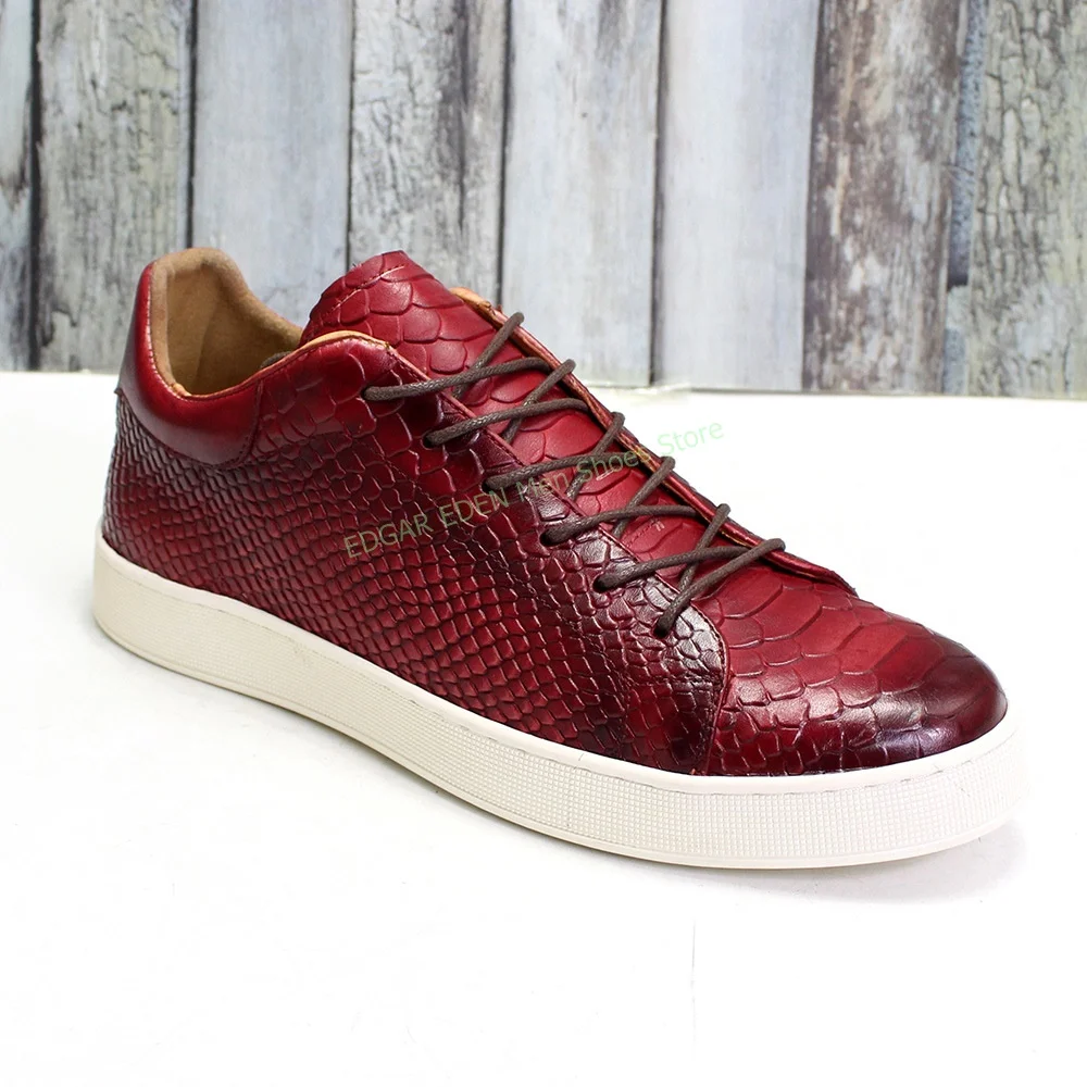 High Quality Crocodile Print Men\'s Leather Shoes Lace Up Flat Heel Round Toe Men Black Red Casual Single Shoes