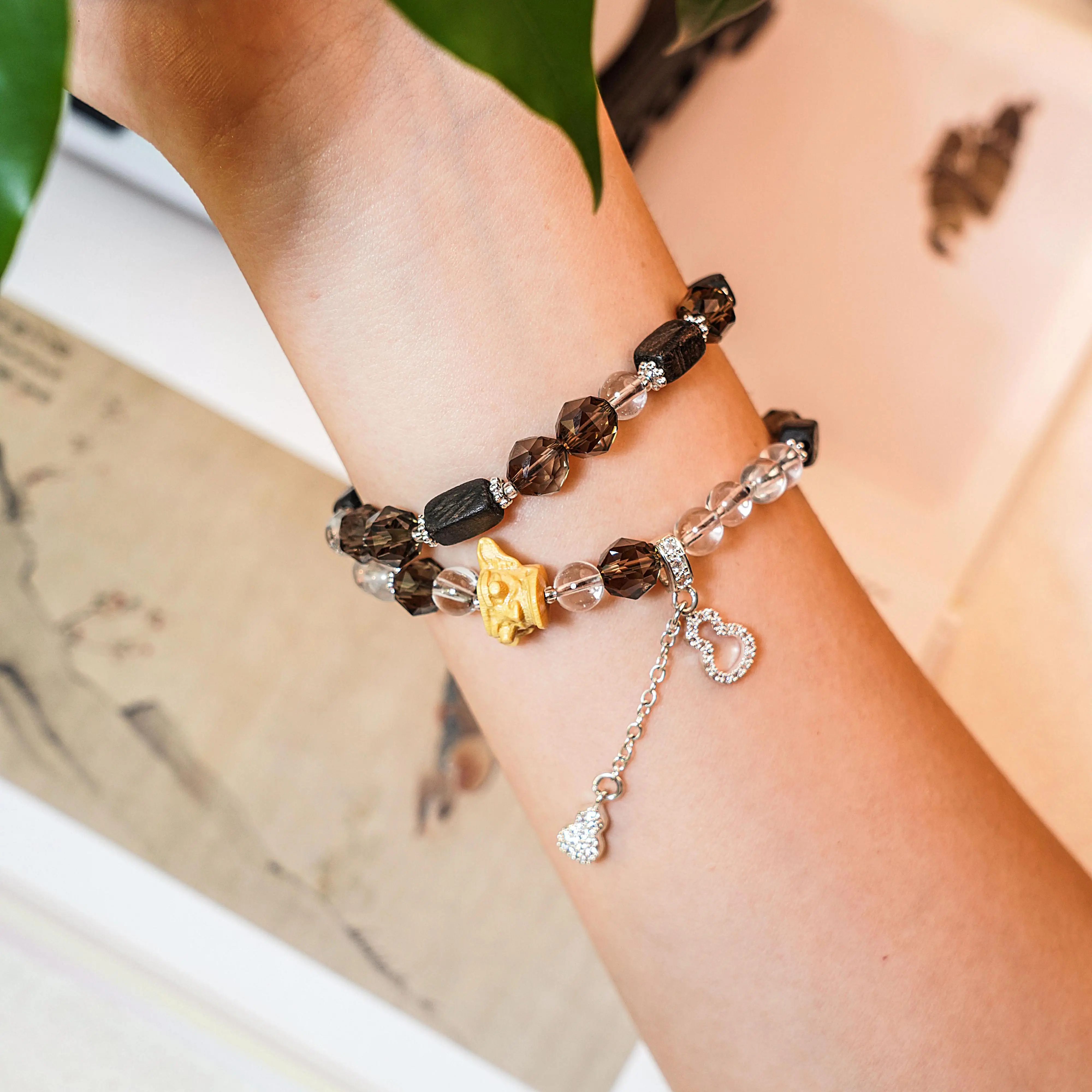 مجموعة ثلاث نجوم مكونة من جزأين