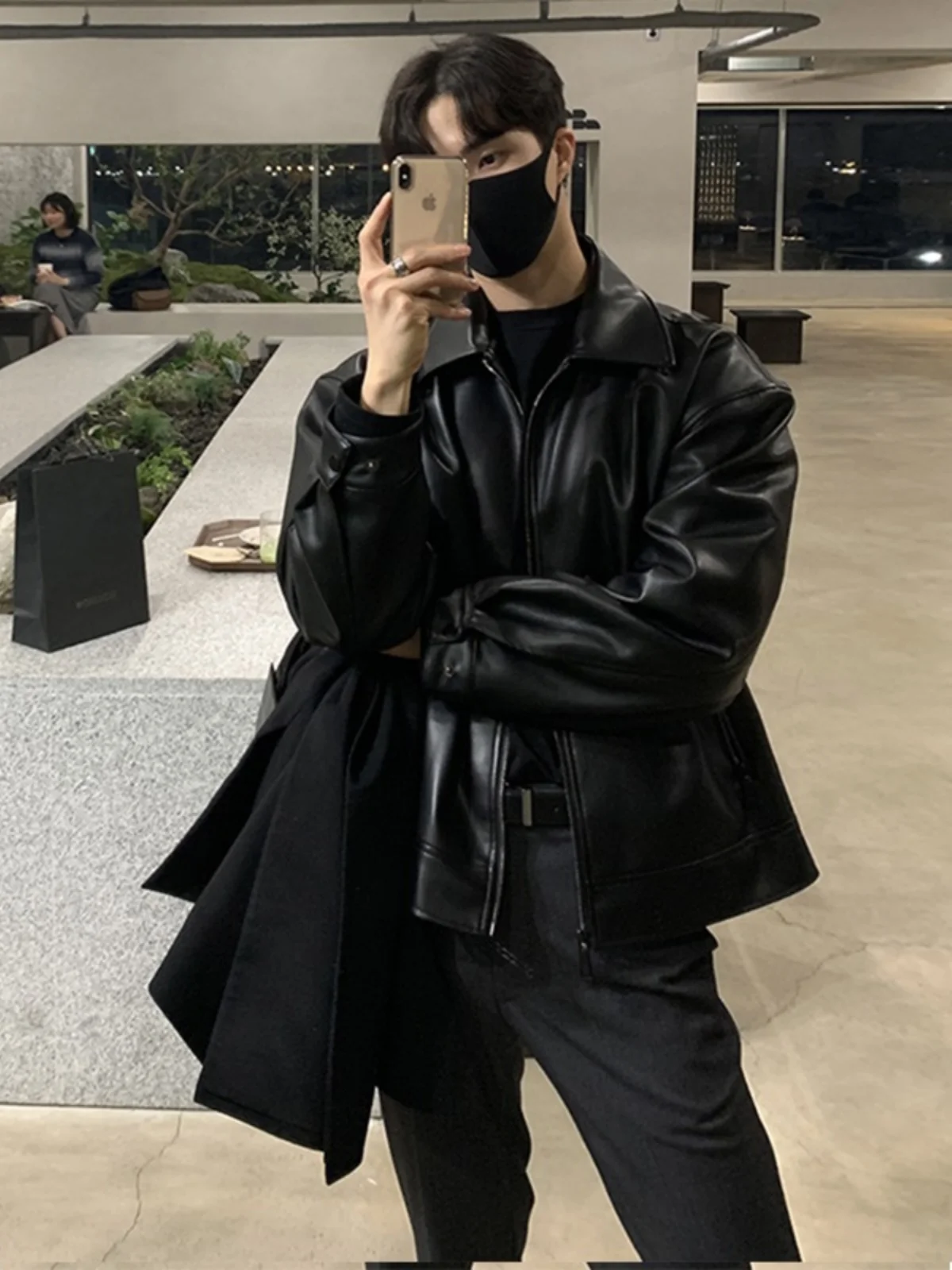 

Мужская повседневная кожаная куртка свободного кроя в байкерском стиле, короткое пальто для весны, осени и зимы, модный тренд, дизайн в стиле молодежной энергии