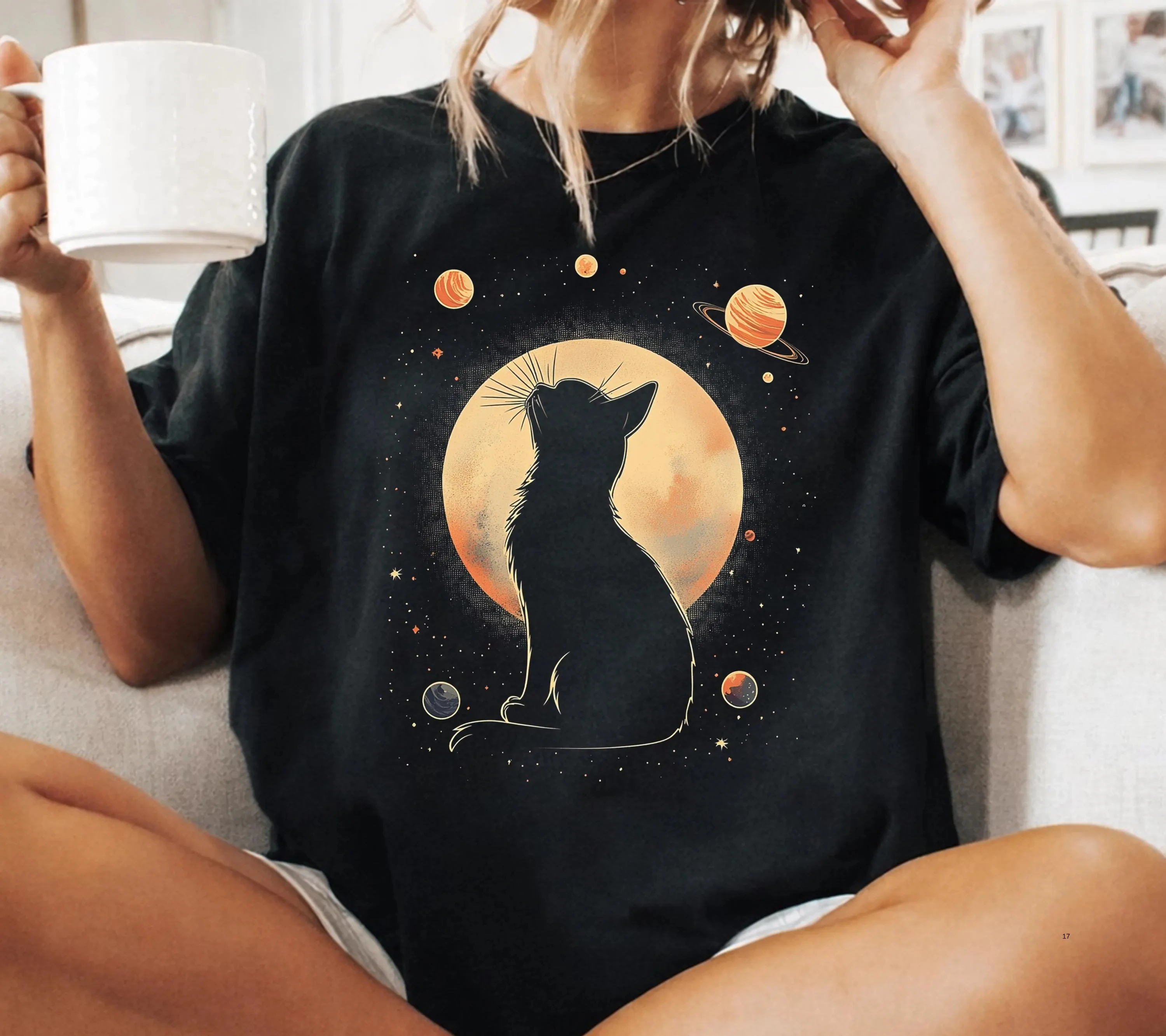 

Женская летняя футболка больших размеров с принтом «Лунный кот: Космический взгляд», хлопковая, дышащая, стильная, универсальная, в уличном стиле, оверсайз