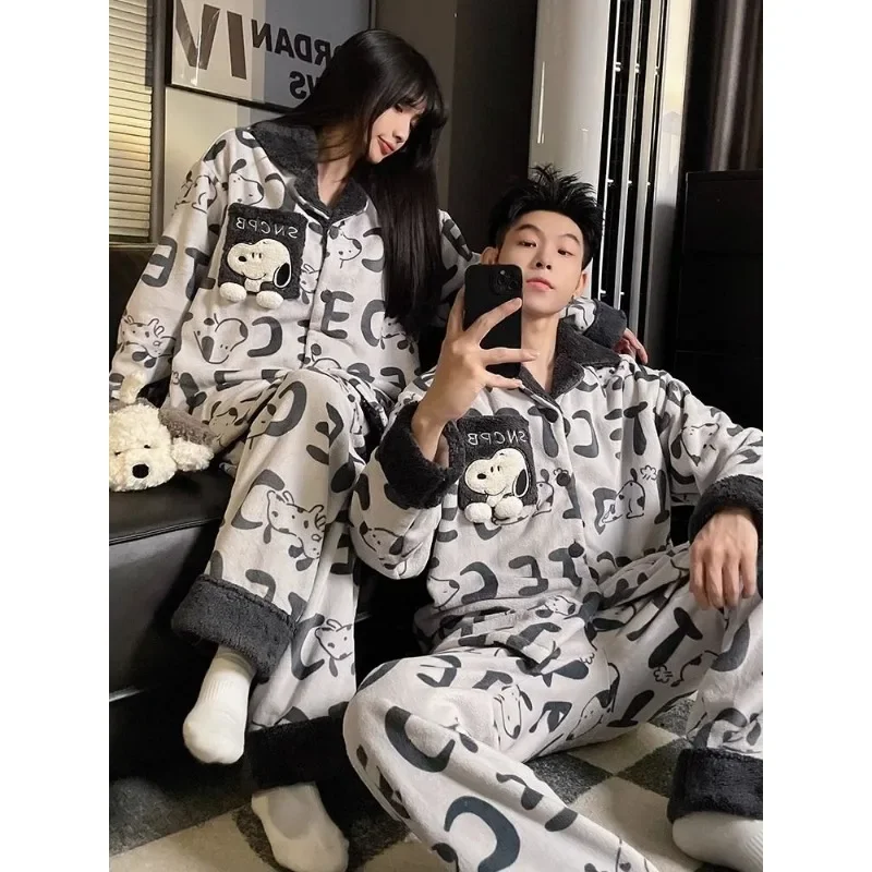 Autumn and winter Snoopy couple pajamas women\'s coral velvet plus velvet thickened men\'s cartoon teenagers home clothes set gift