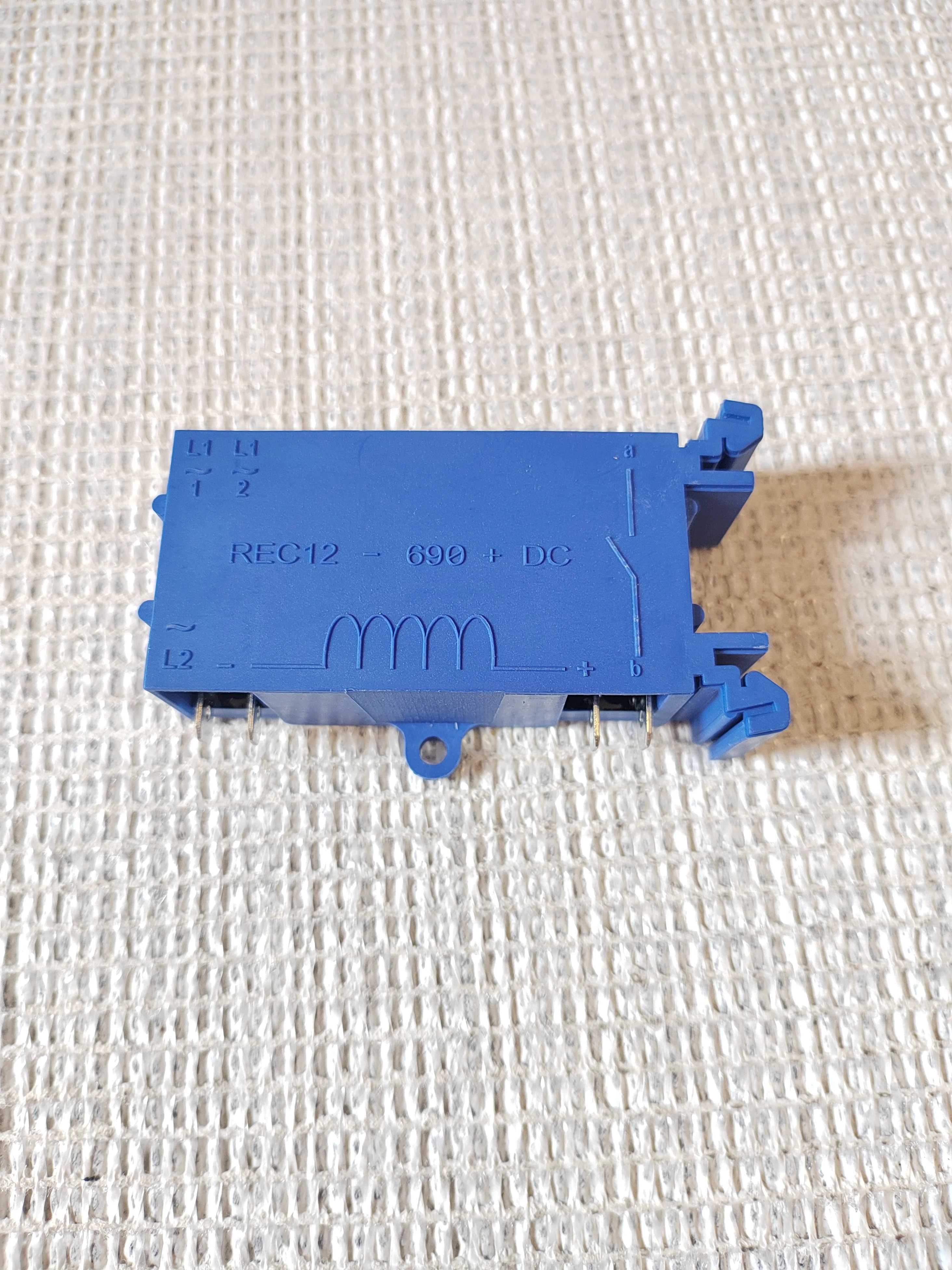 

REC12-690 + Тормозной модуль постоянного тока Специальный аксессуар для подъемника Konecranes SWF Franna