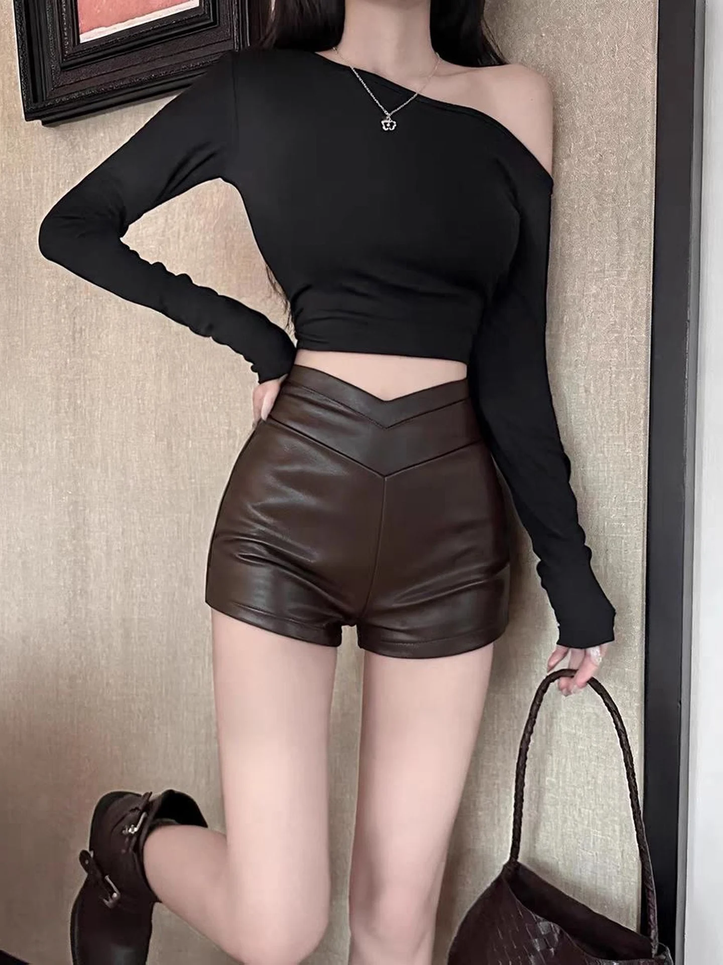 Korean Style High Waist PU Leather Short Pants Women's Casual Slim Fit Bootcut Pants Fashionable Design Autumn New Style