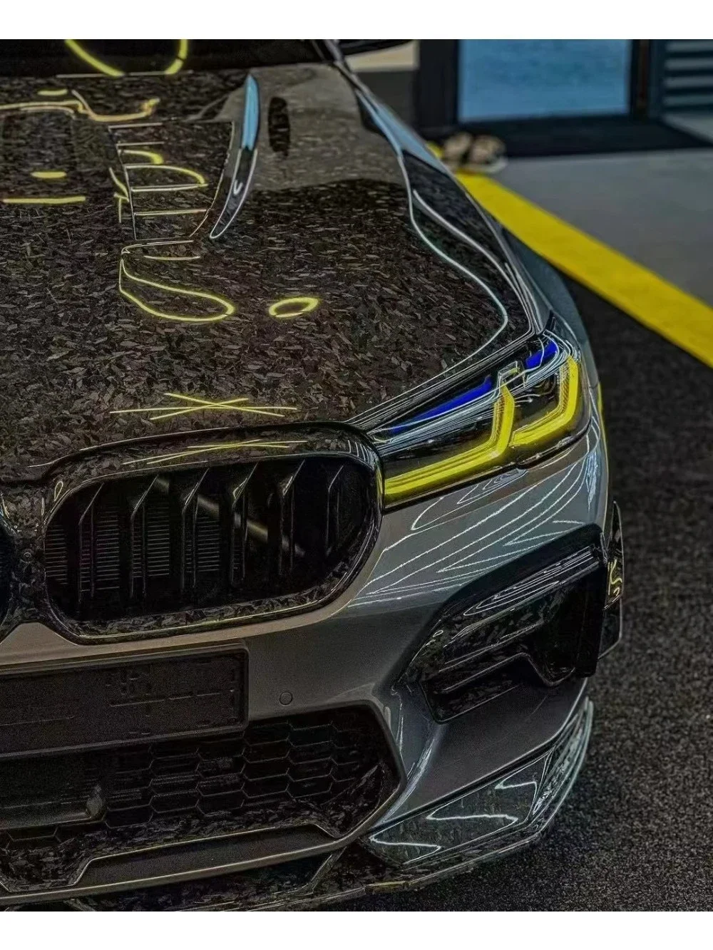 Vertical Billet Carbon Fiber Engine Cover Hood Lightweight Body Kit Bolts Easy Installation White Universal Fitment 5