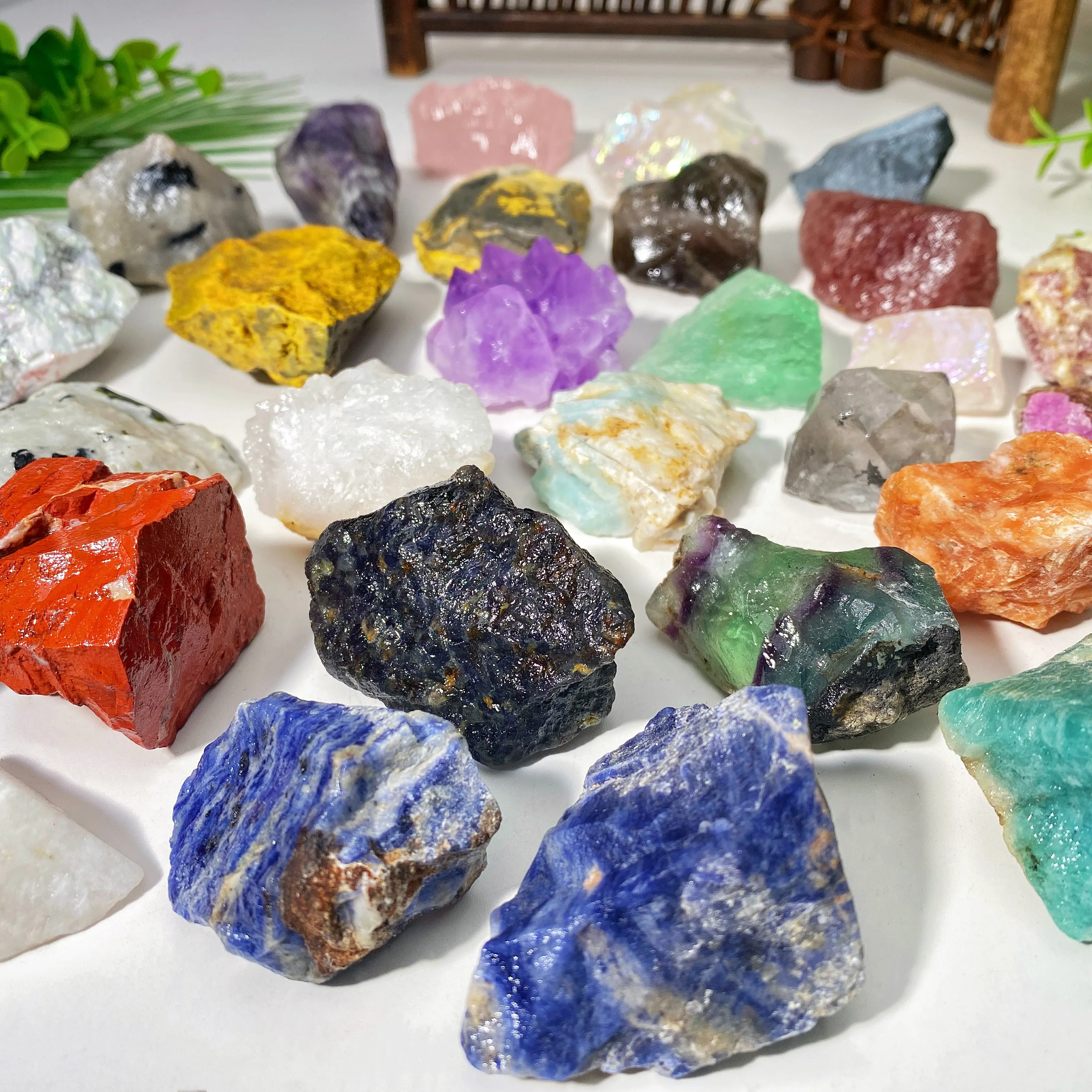 Mystery Box 100 g/300 g/500 g/1000 g gemischte Kristalle Rohstein-Blindbox, herausnehmend, 35 Arten von Kristallen, rohen Rohsteinen, zufällige Auswahl – Detail 8