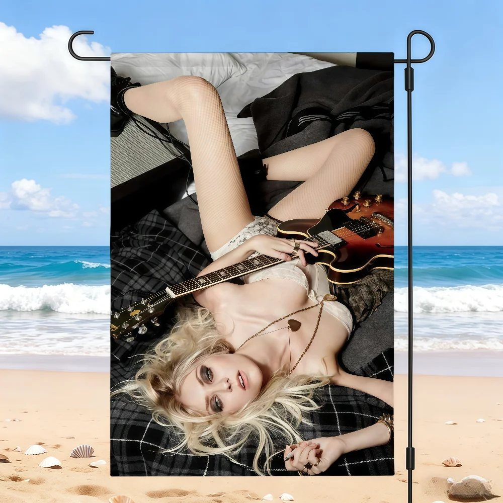 Flag Outdoor T-Taylor Momsen Garden Lawn Model Decoration Banner Home Party Picnic Actor Decor