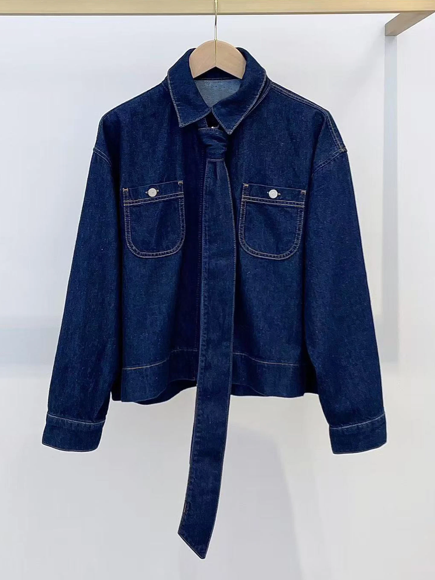 

M Home Southern Oil High End Women's Faion 2025 Autumn New Retro Casual Versatile Tie Ne Denim irt Top