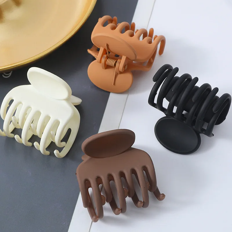 Korean Hair Claw Women Cute Small 3.8cm Hair Clips Solid Color Matte Claw Clip Girl Hair Accessories Hair Clip 2023 New Headwear