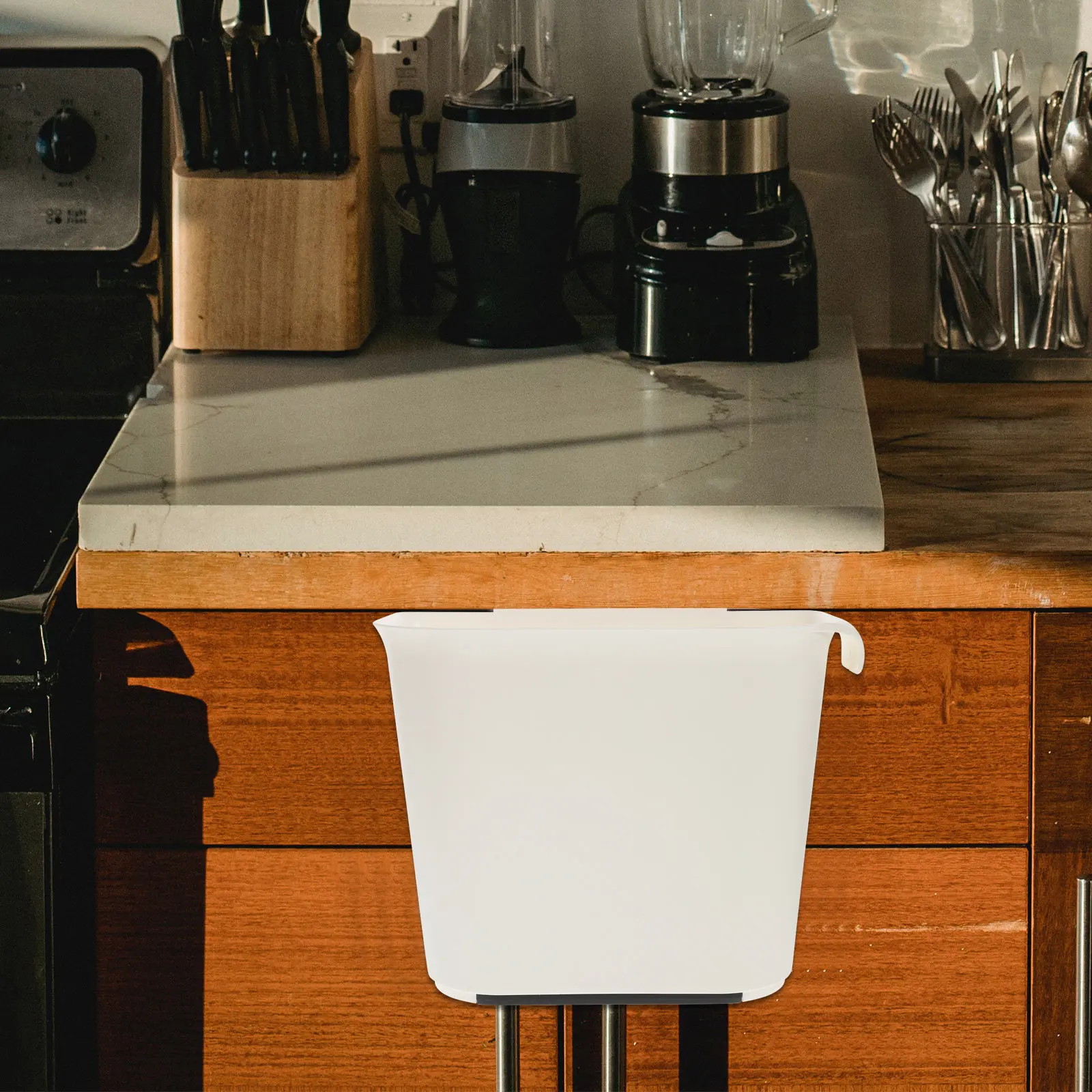 

1Pcs Premium Plastic Hanging Trash Can Compact Space Saving Door Mounted Garbage Bin for Home Office Kitchen Car Travel Wall