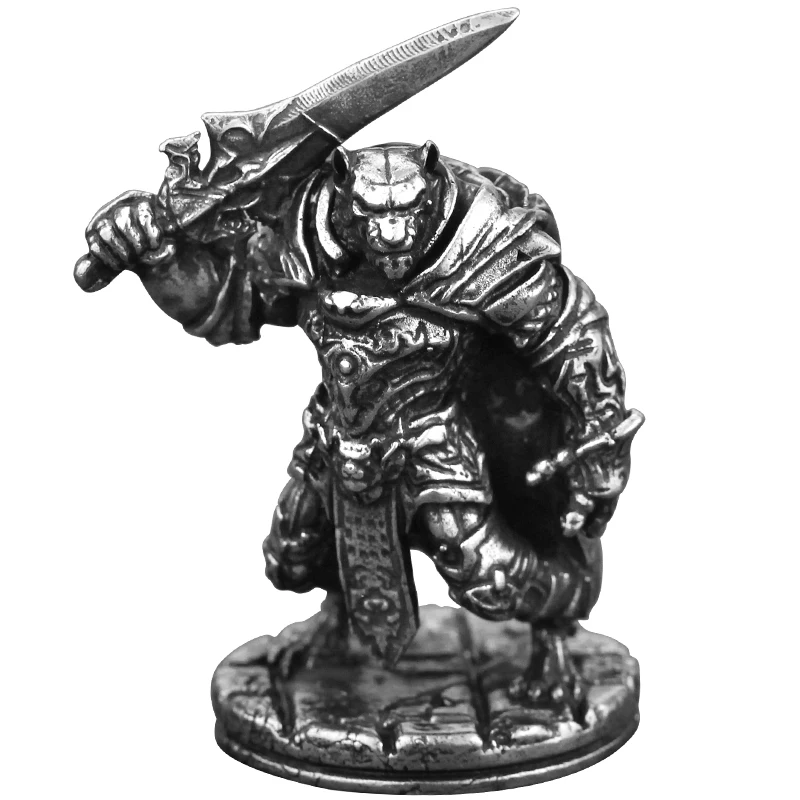 Figuras de acción de soldado guerrero tigre de Metal, producto terminado, piezas de juego de mesa, accesorios de adorno Interior de coche de escritorio