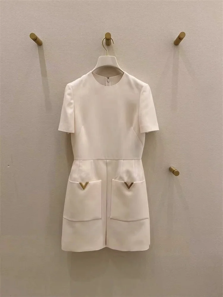 

Spring 2024 Women's White round Neck Short Sleeve High Waist Short Dress Fashionable Elegant Style Three-acetate Fiber 100%