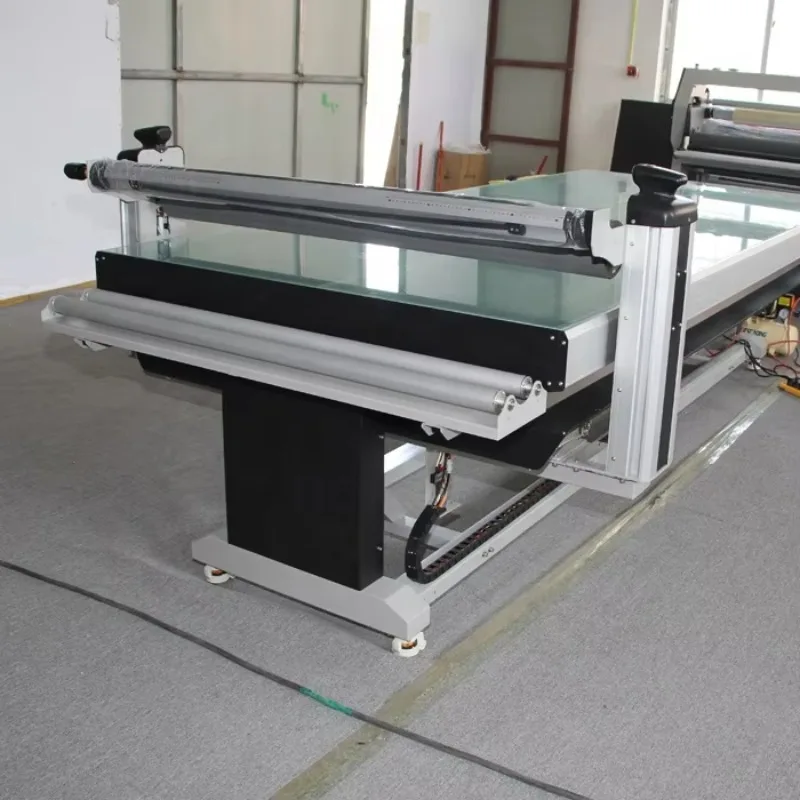 LF1732-B4 High Quality 60C Warm And Cold Flatbed Laminator, Table Applicator