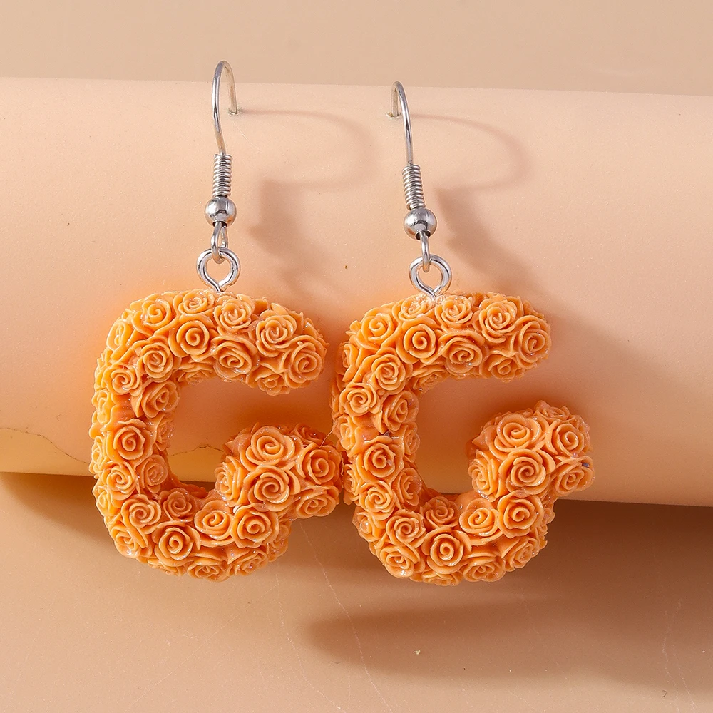Aihua Bunte Harz-Ohrringe mit Blumen-Initialen, 26 Buchstaben, Kawaii A-Z Alphabet-Charm-Ohrringe für Frauen, Geburtstagsparty-Schmuckgeschenke – Detail 7