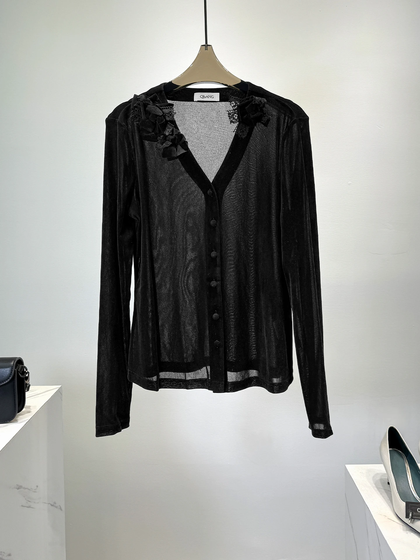 

Женская модная повседневная трикотажная блузка с длинным рукавом и V-образным вырезом, мягкая, приятная к телу, во французском стиле.