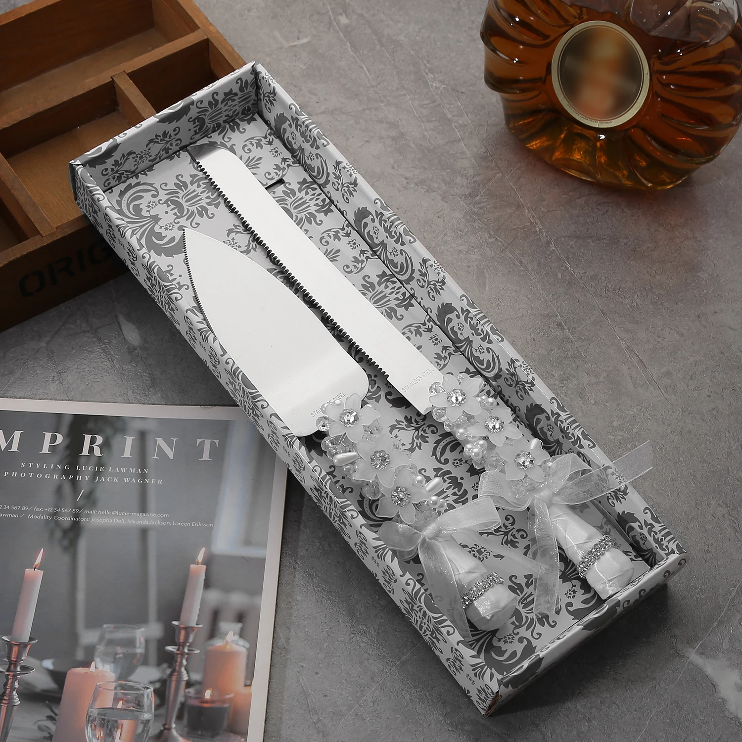 

Новый набор для выпечки свадебных тортов в европейском стиле с жемчужными цветами – романтическое украшение, также доступен в подарочной коробке в качестве сувенира.