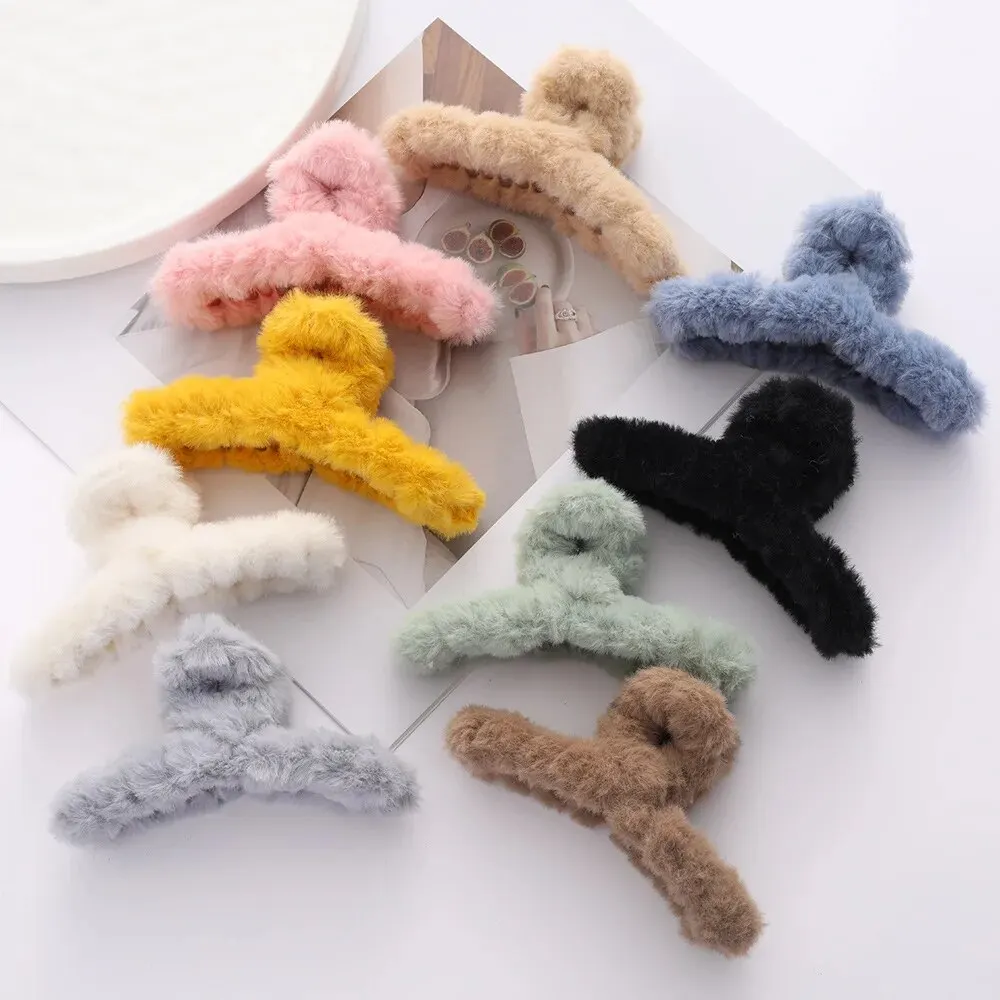 2Pcs Plush Hair Claw for Women Elegant Acrylic Hairpins Faux Fur Hair Clip Girls Barrette Crab Headwear Winter Hair Accessories