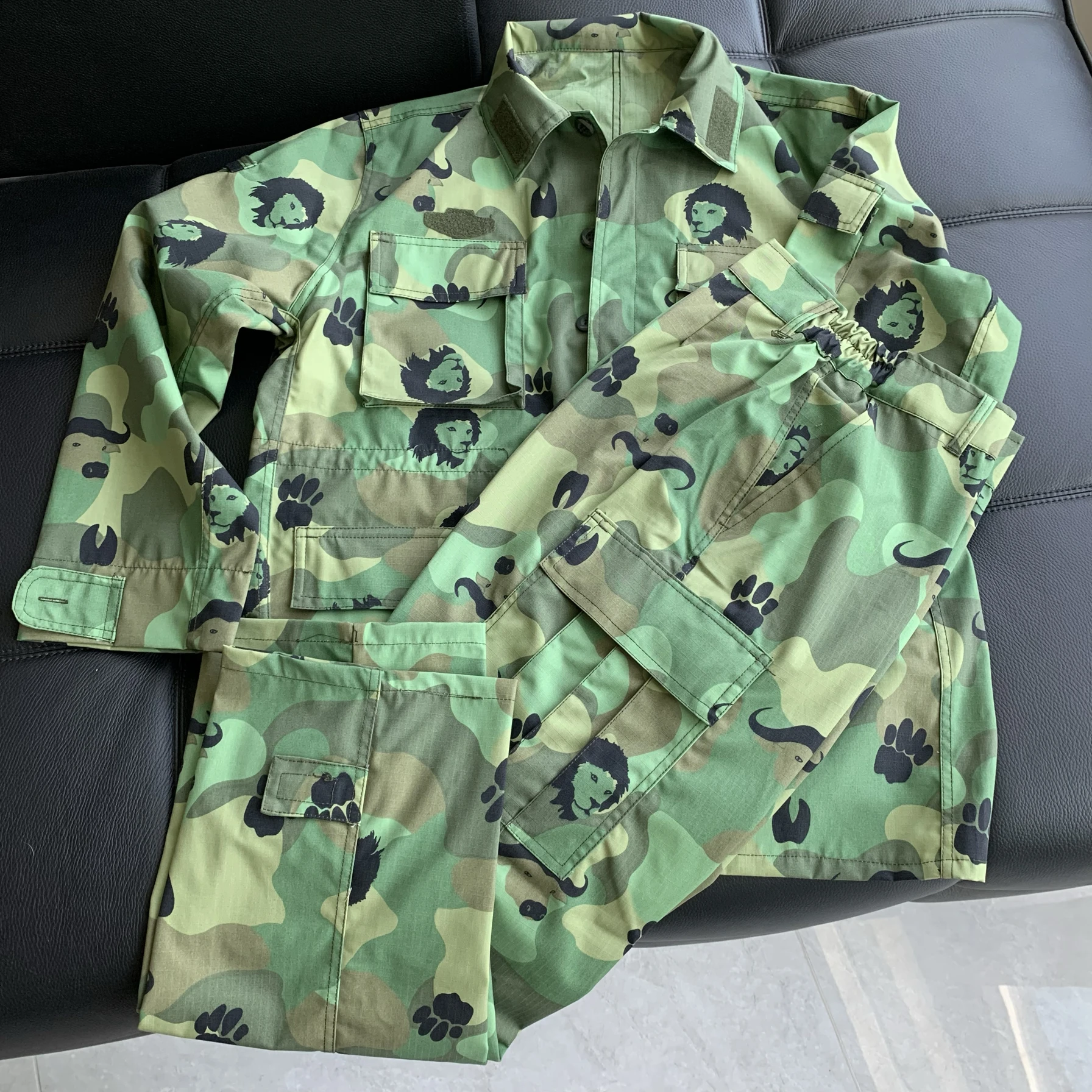 

Cartoon Camouflage Uniform Spring Suit Cut Green