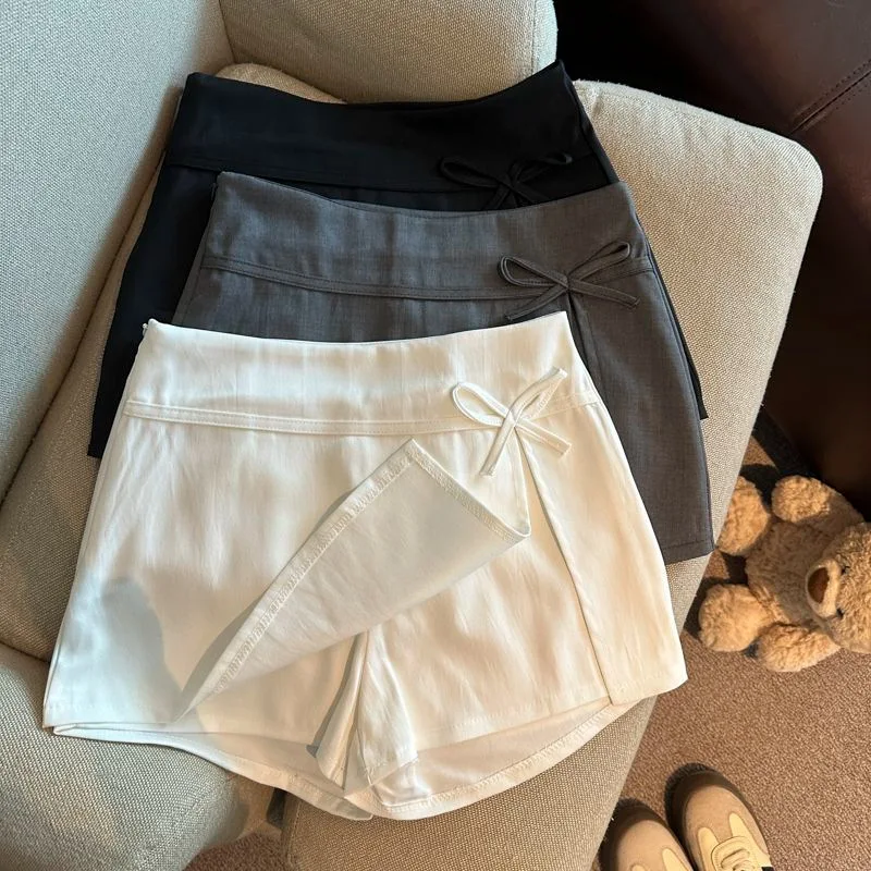 Koreanischer Schleifenrock mit hoher Taille, A-Linie, für Damen, Sommer 2026, Wickelrock mit Schlitz, Shorts, einfarbig, schlankmachender Anzug, Minirock – Detail 2