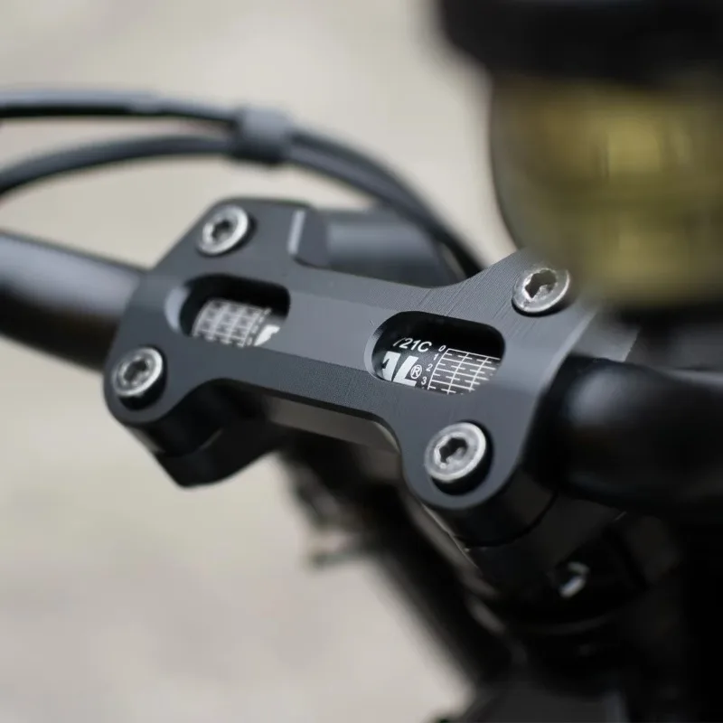 450CL-C Motorcycle Modified Aluminium Handlebar Clamp Top Control Pressure Block Mount Black Finish High Quality