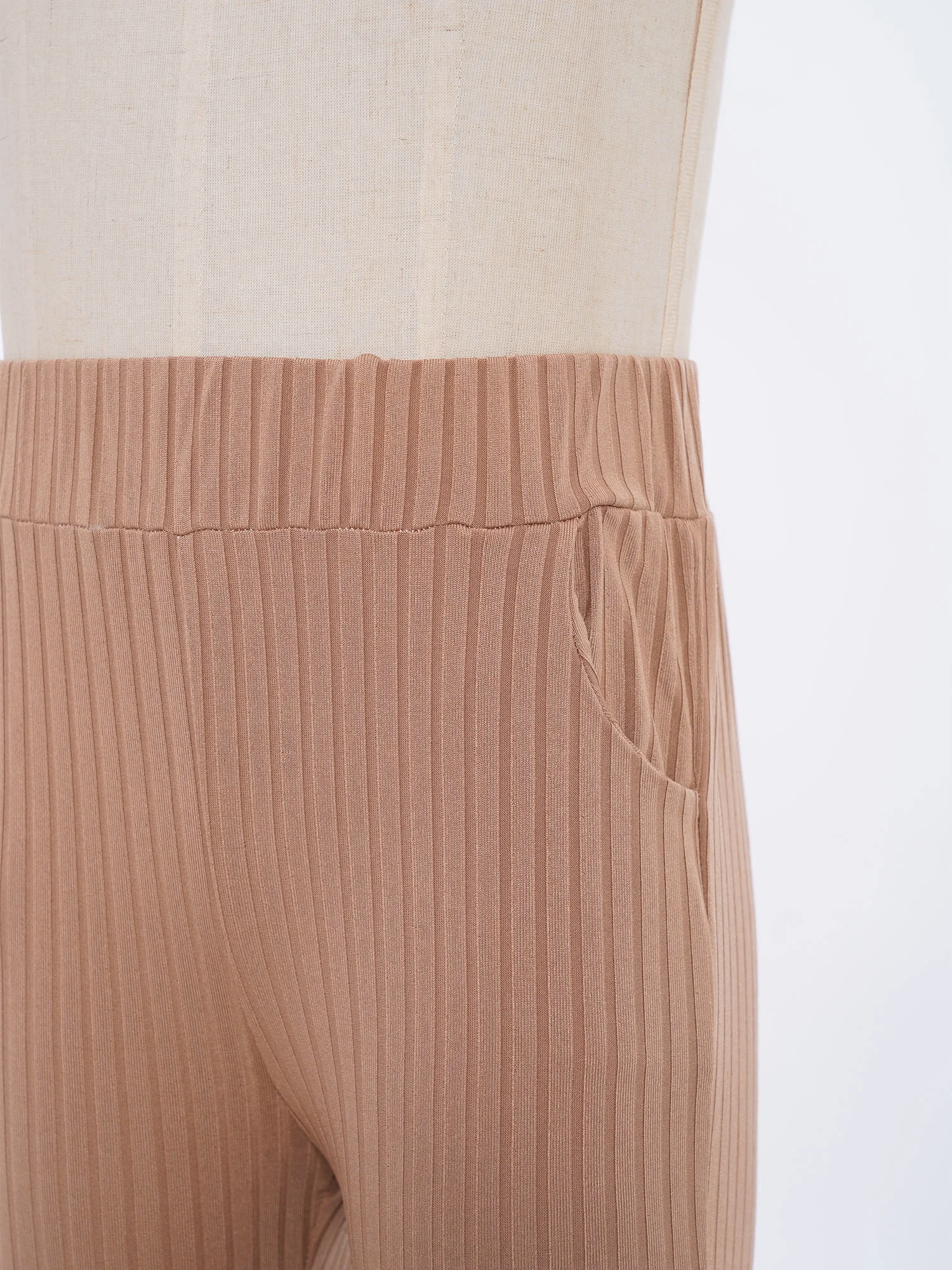 أطفال بنات مضيئة يغطي الرجل 2025 جديد وصول الأطفال بناطيل مرنة غير رسمية مخطط الملمس سليم صالح طماق طفلة سراويل صيفية