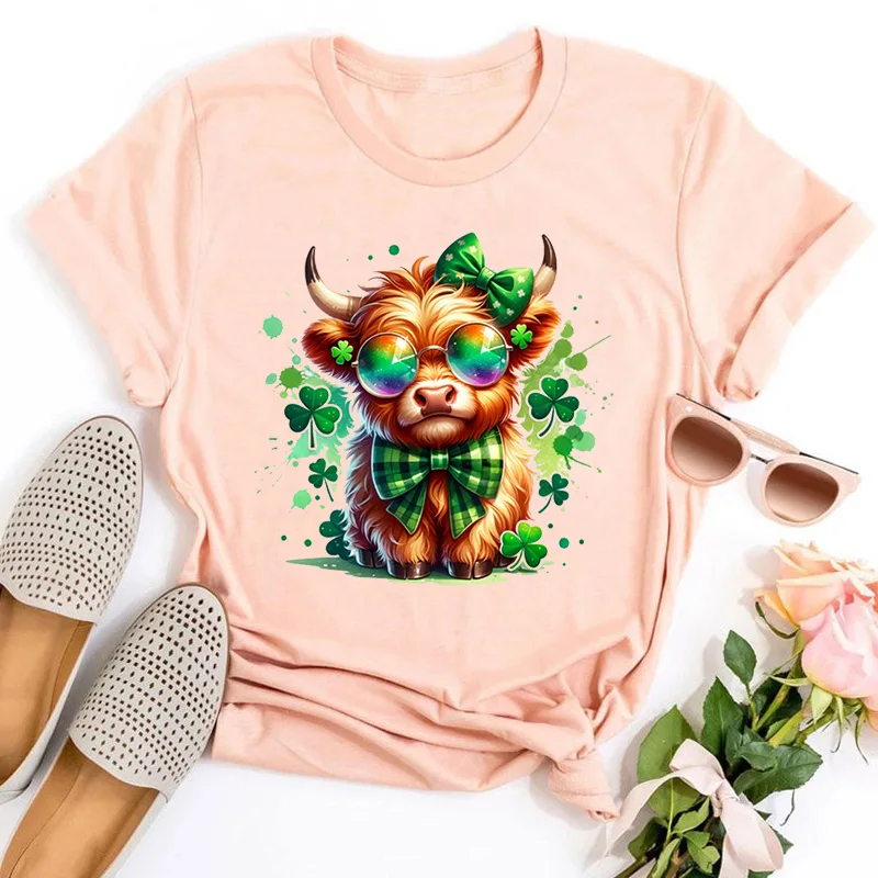 

St. Patrick's Day Highland Cow Shirt Retro St. Patrick Tee Clover Shamrock Women Clothing Designs Graphic Tshirts