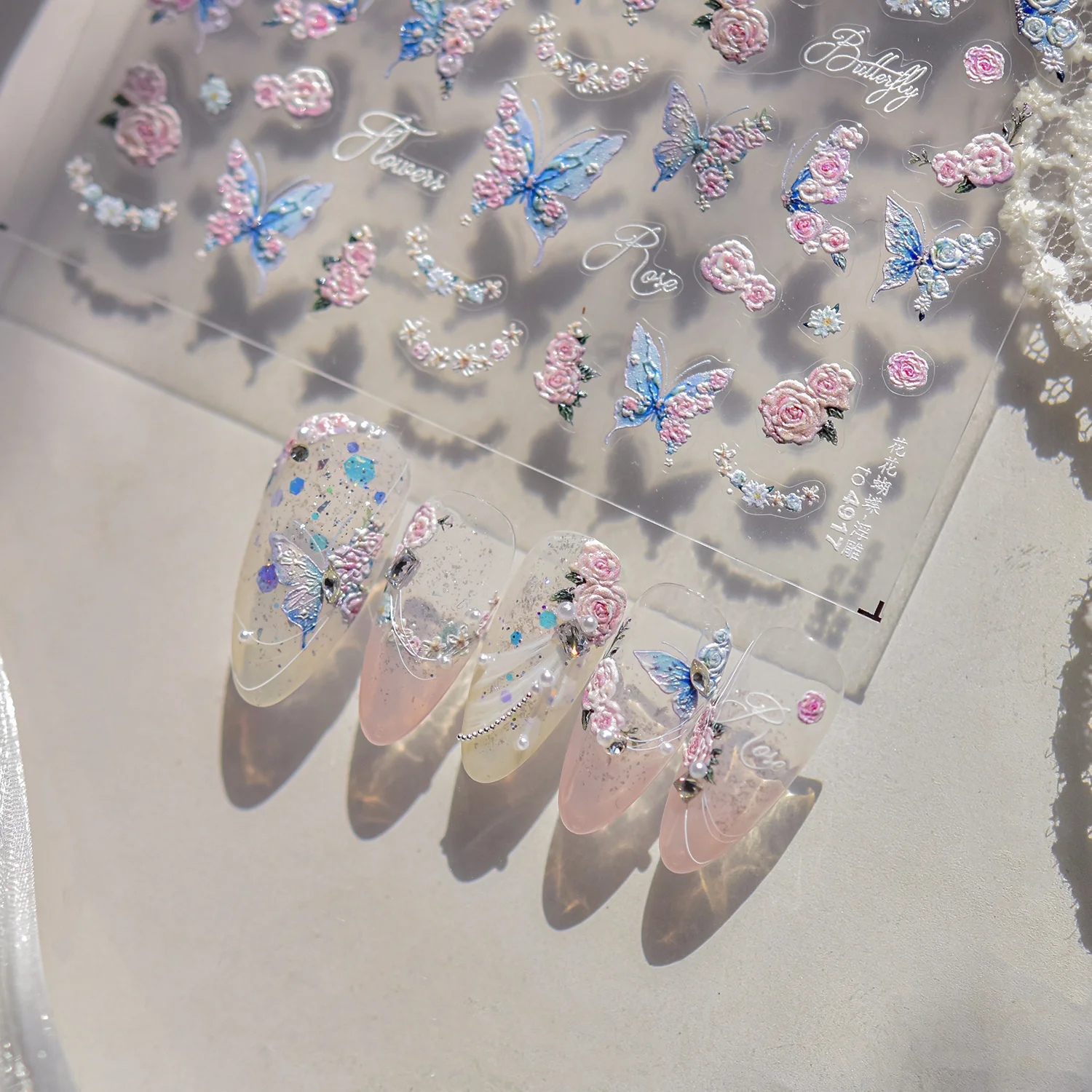 Naklejki do paznokci 5D Manicure naklejka róża bukiet kwiatów wazon złote tłoczenie motyl ramka na zdjęcia klasyczny obraz olejny klej