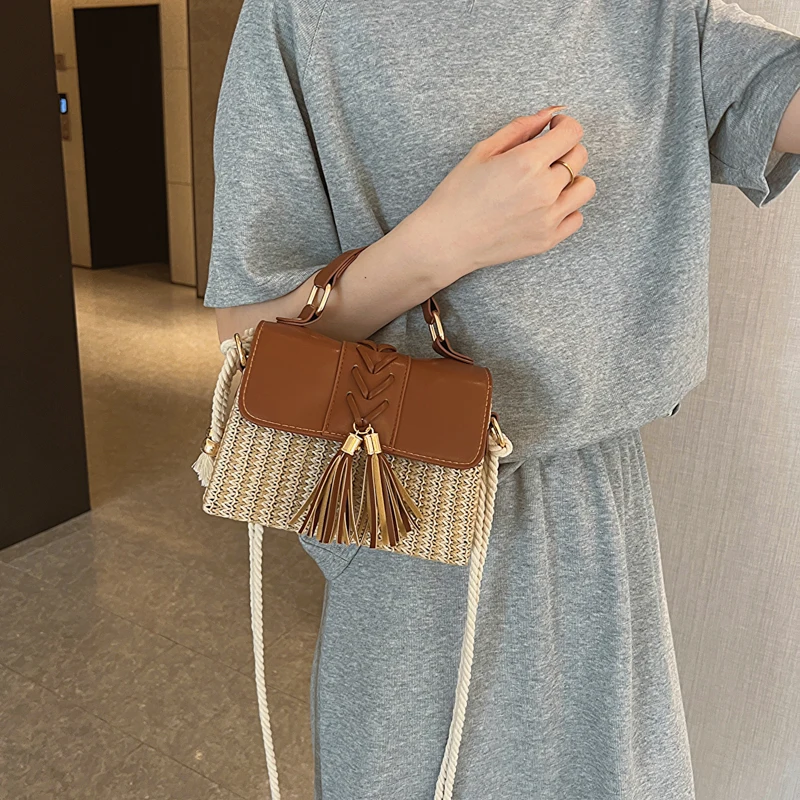 MOODS Straw Beach Bag For Women 2023 Summer New Luxury Designer Handbags Hit Color Tassels Shoulder Crossbody Box Bag Sac A Main