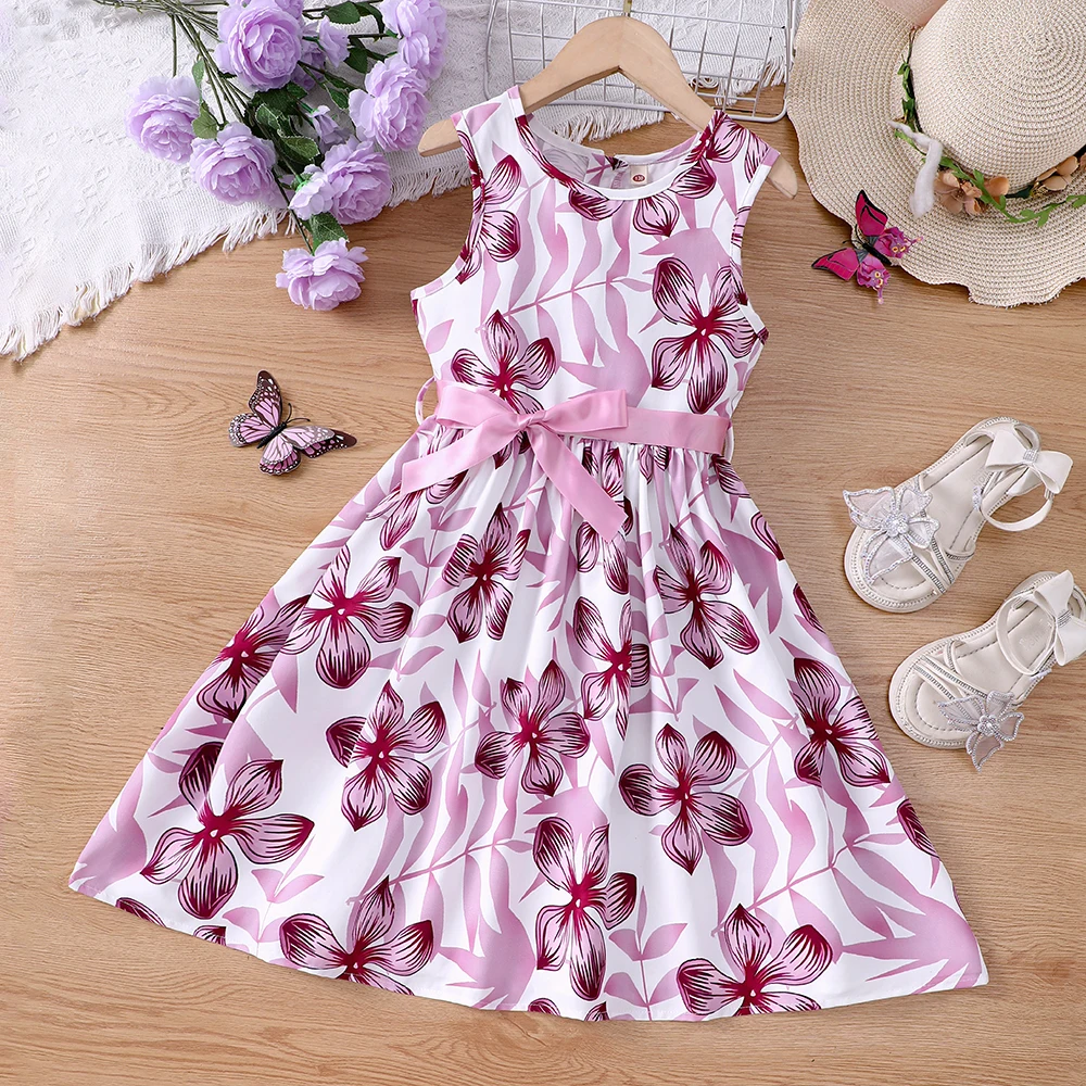 A romantic floral countryside vacation style bow tie dress for girls from Zhongda Children\'s School