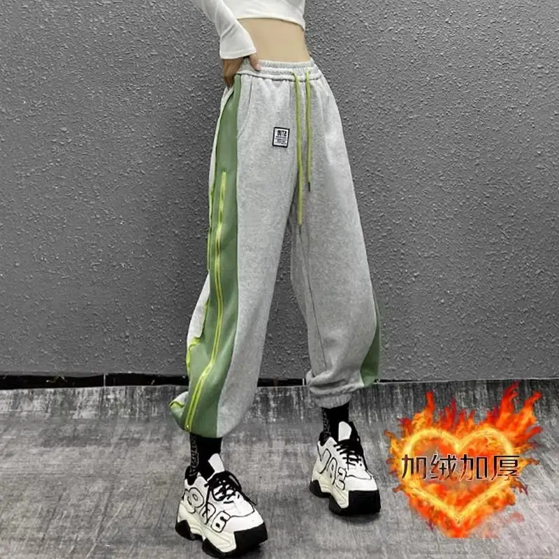 Side color blocked zipper design thickened casual sports pants women autumn winter 2025 new loose plush ankle sweatpants