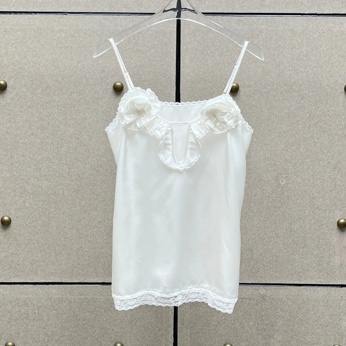 High Quality Women Adjustable Spaghetti Strap Camisole Floral Ruffle Lace Trim V Notch Casual Daily Tops