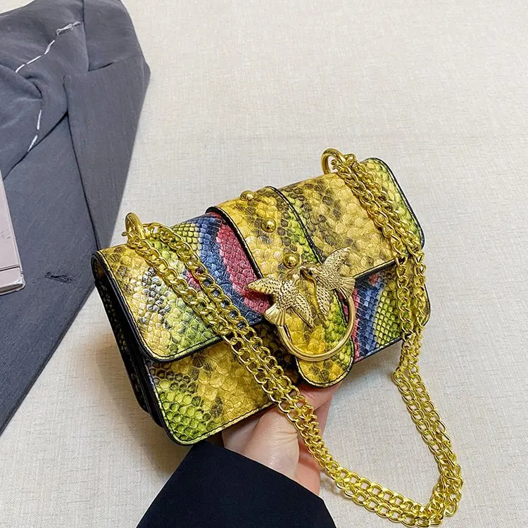 fashionable-designer-diaper-bags-for-women-large-capacity-leather-tote-bag-classic-elegant-minimalist-vintage-stylish