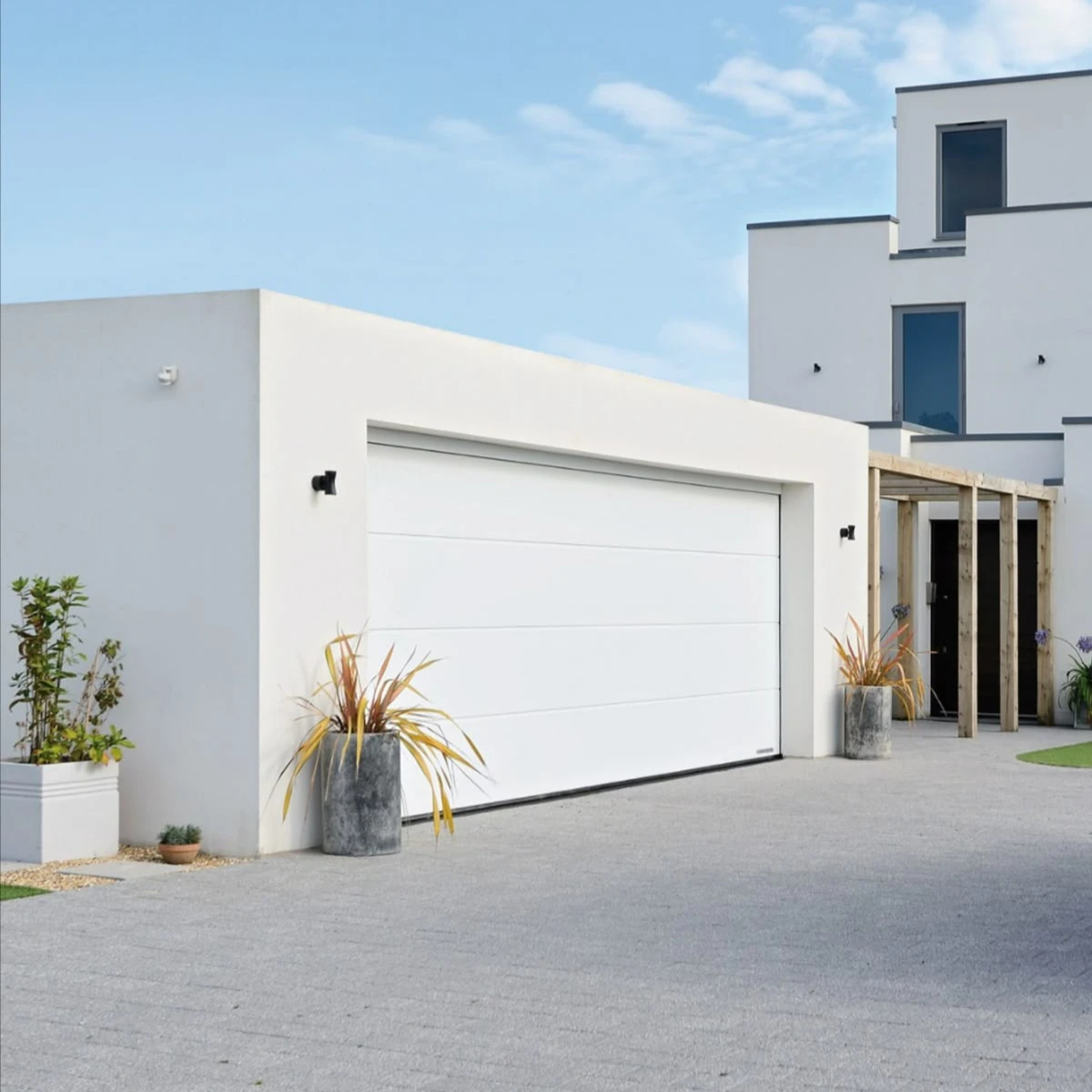 Factory Direct Modern Aluminum Alloy Frosted Glass Garage Door Black Glass Automatic Garage Doors for Villa Modern Garage Door