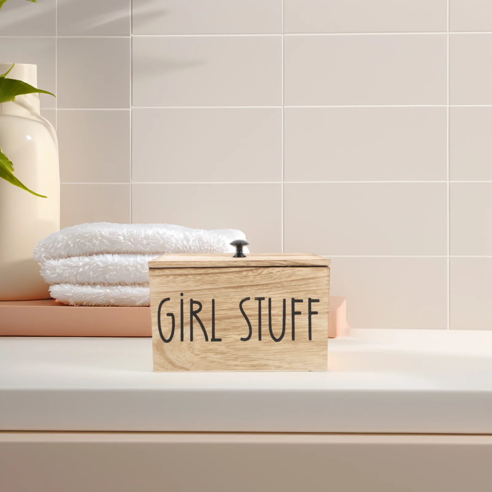 Drewniany pojemnik na podpaski higieniczne z pokrywką, przegródki, organizer na artykuły higieniczne dla kobiet, rustykalny organizer na blat toaletki, organizer łazienkowy.