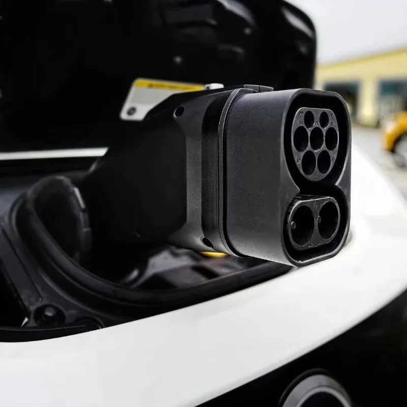 Longood EV Connector CCS2 CHAdeMO Adapter for Leaf Japan CHAdeMO Electric Car Parts DC CCS2 Fast Charging Convertor Bulk Price