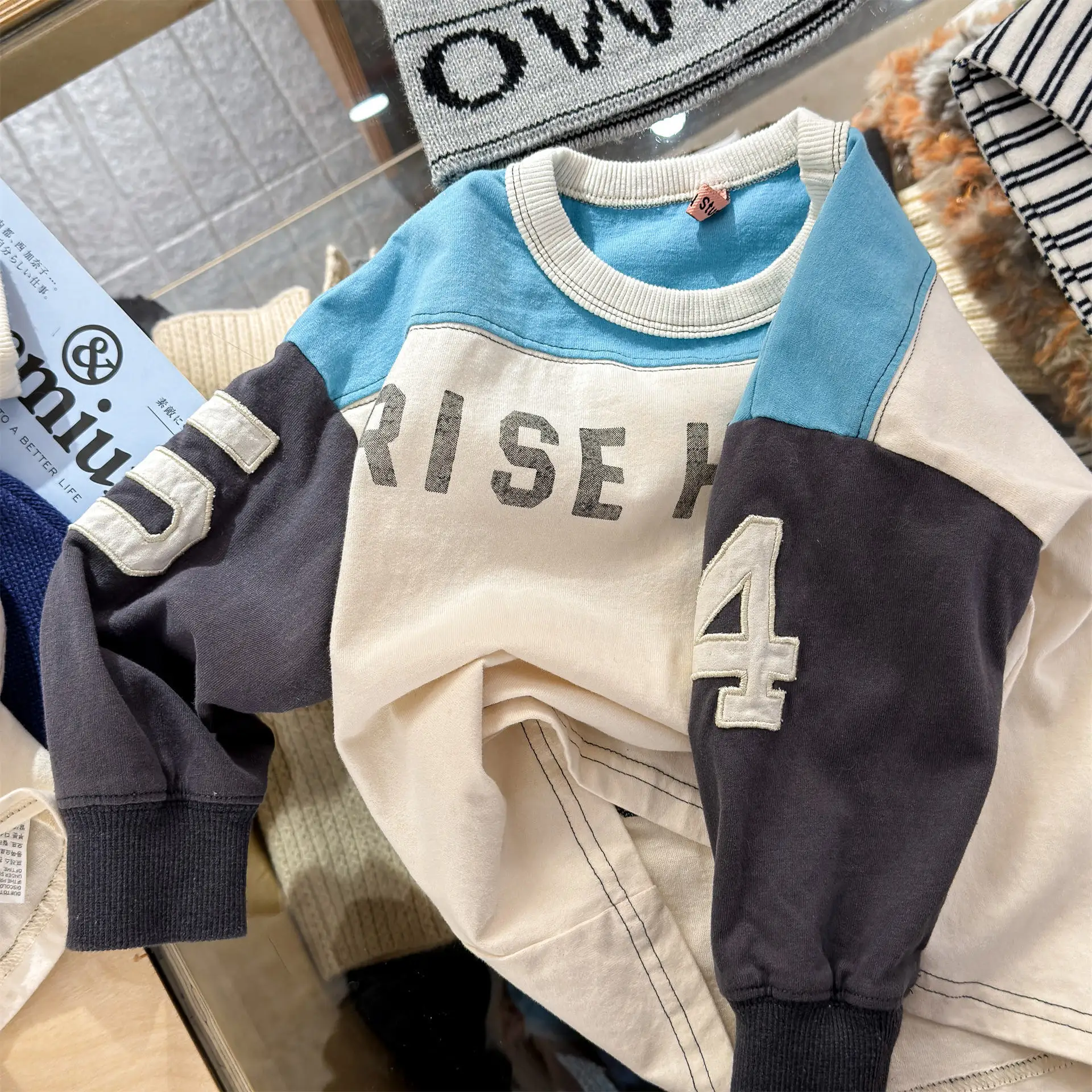 Girls T-shirt 2026 Spring and Autumn New Childrens Clothing Korean Girl Baby Fashion Letter Printed Long-sleeved Undershirt
