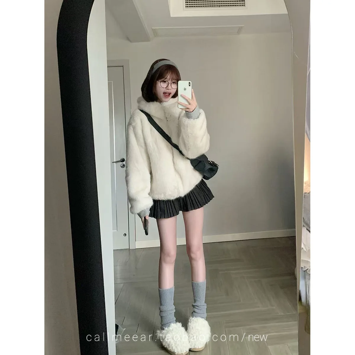 

Women Faux Fur Hooded Parkas 2025 Winter New Women's Two Side Wear Fleece Coat Loose Warm Jacket Versatile Casual Outerwear