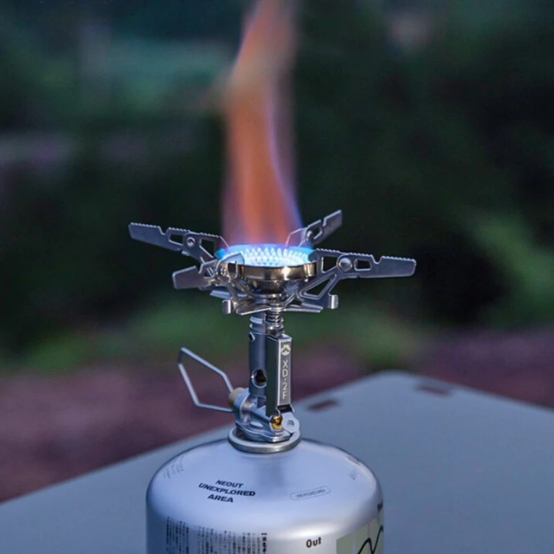 

Уличная газовая плита XD-2F со встроенной системой стабилизации давления, съемная тренога, плоская ветрозащитная головка для газовой горелки для кемпинга