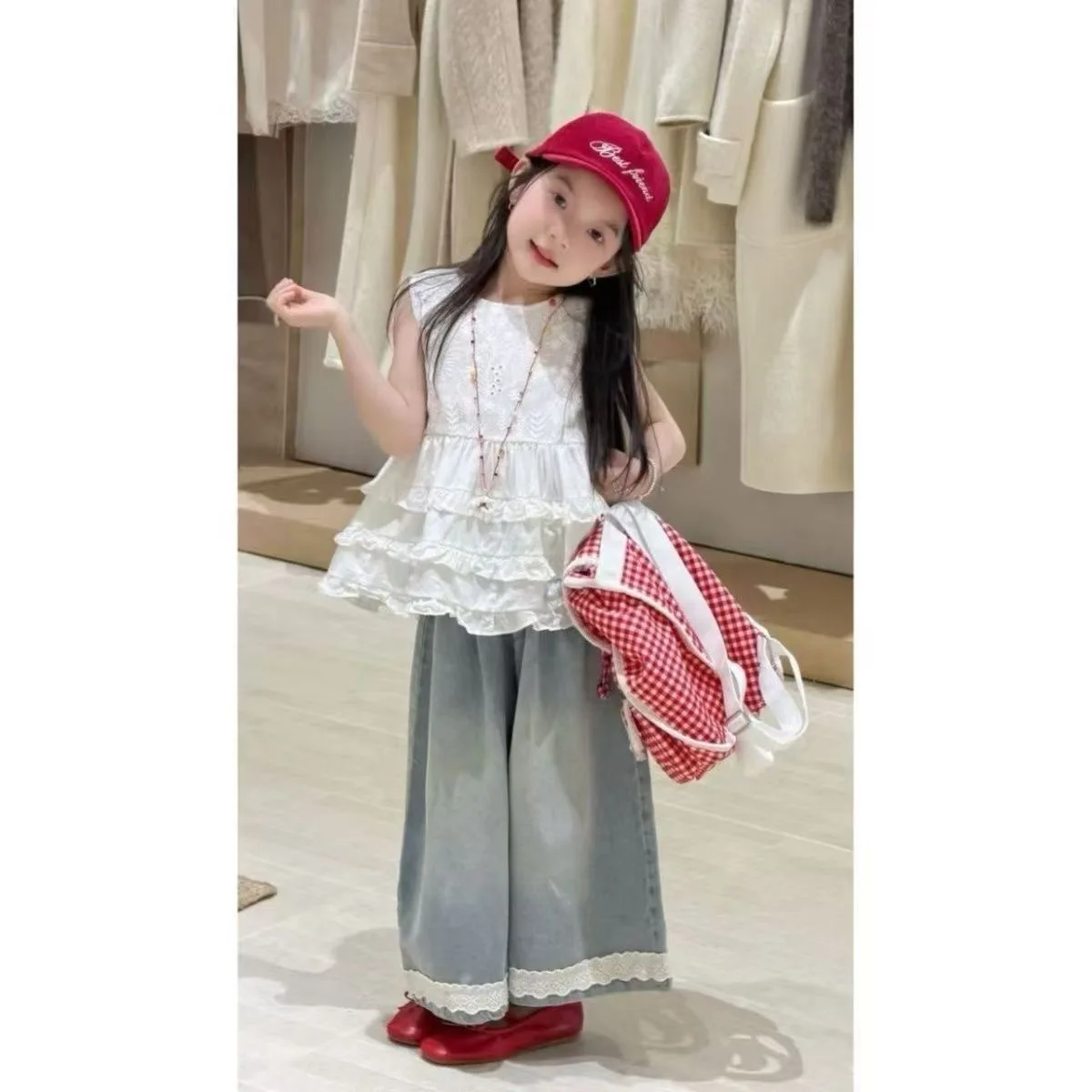 

Girls' Summer New Girls' Stylish Baby Sleeveless Lace Top Summer Fashion and All-match Kids Top Shirt